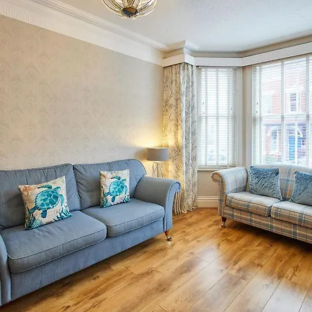 Host & - Allium House *