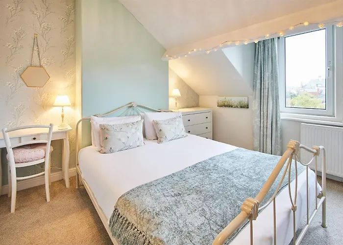 Holiday home Host & - Allium House