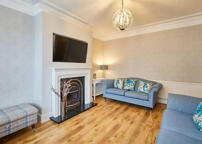 Host & - Allium House Whitby